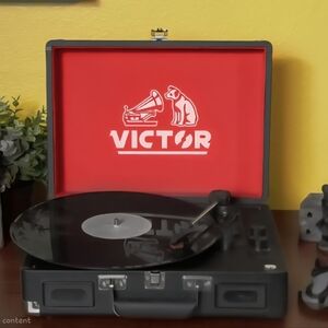 Victor Metro Dual Bluetooth Suitcase Turntable Record Player NEW